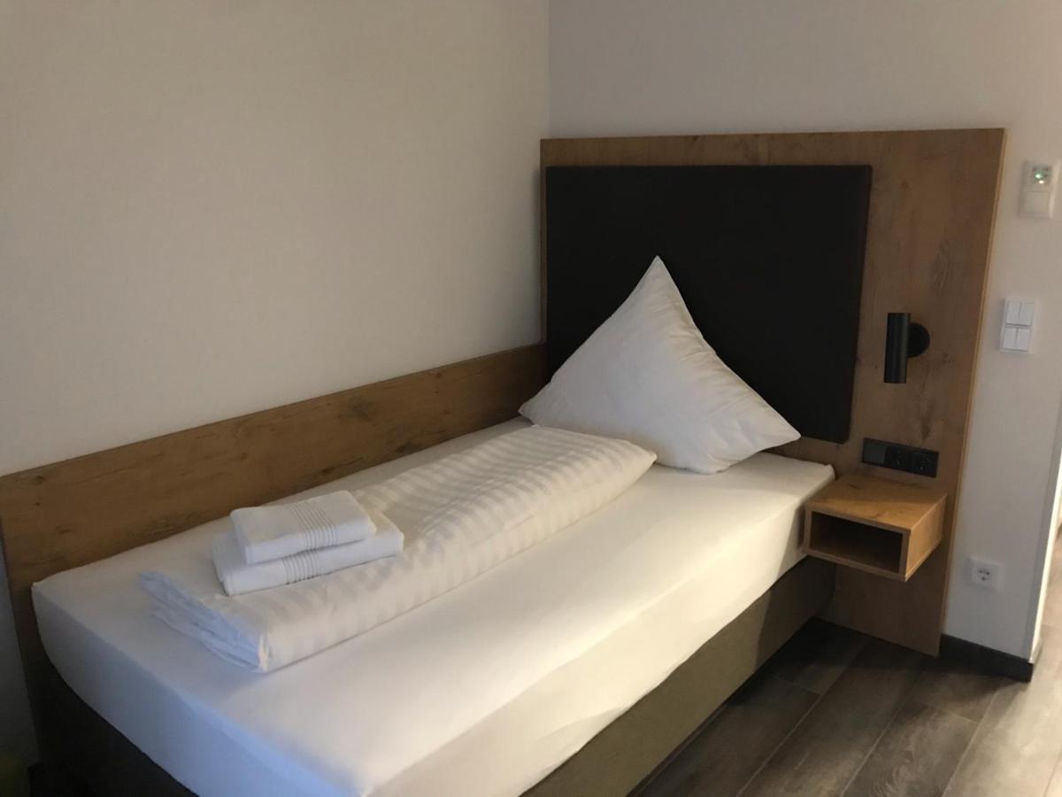 Waldschloessl Hotel Bruckmühl Eksteriør billede